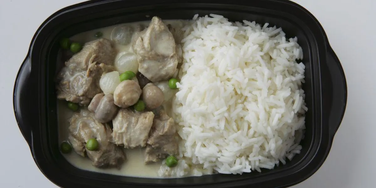 barquette de porc aux champignons la crème et riz basmati
