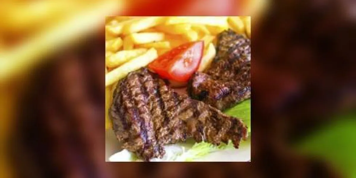viande de bœuf à la tomate et frites viande de bœuf à la tomate et frites