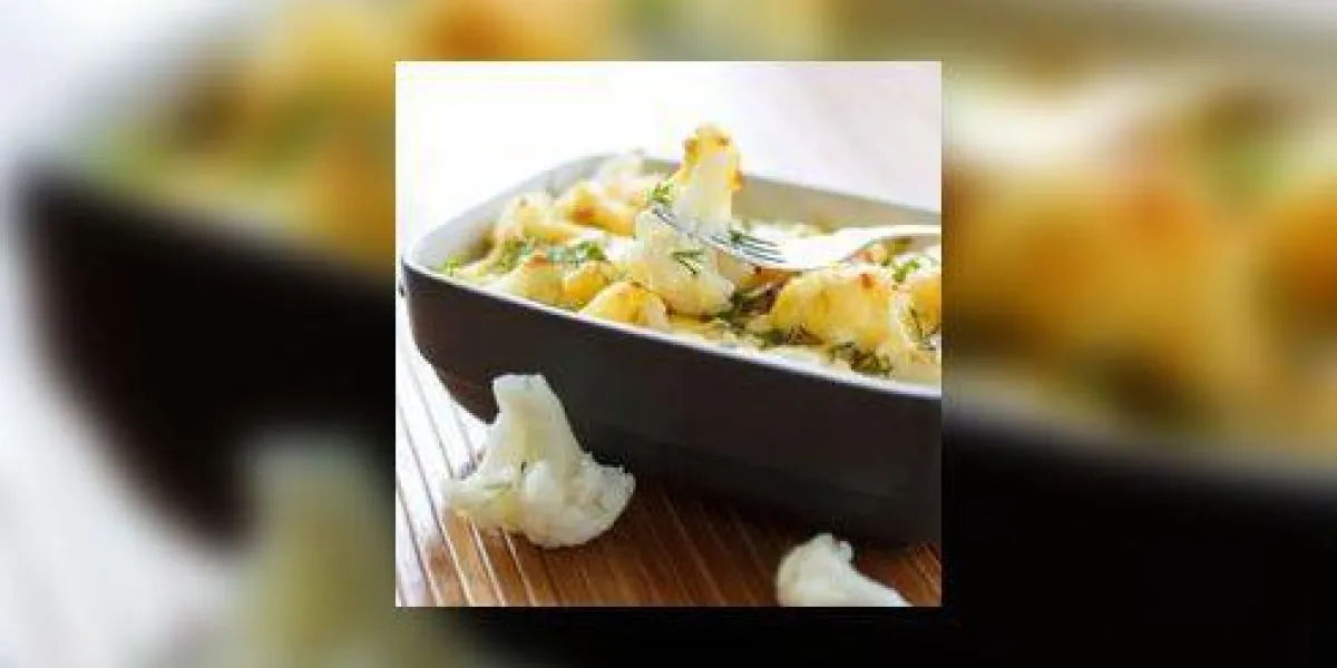 chou-fleur cuit avec des oeufs et du fromage