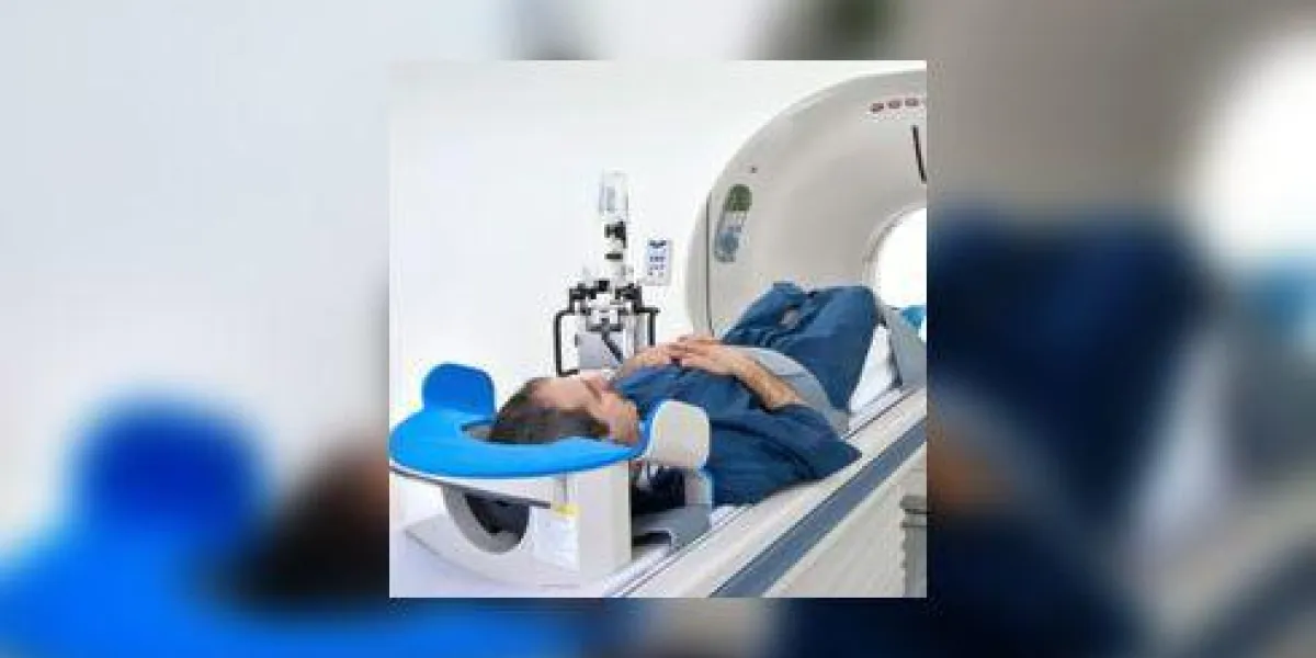 homme dans le scanner homme dans le scanner