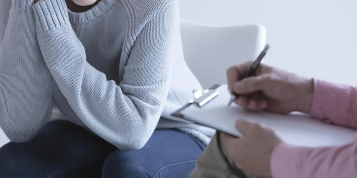 young girl during session with her psychotherapist