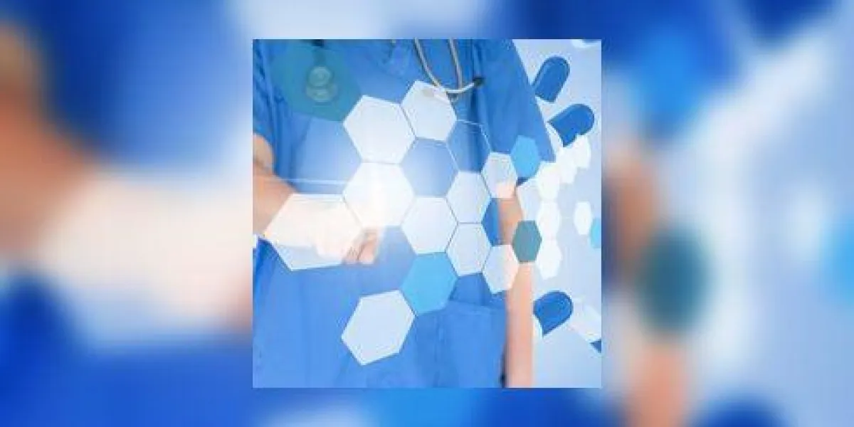 médecin en appuyant sur l'écran tactile affichant la formule chimique