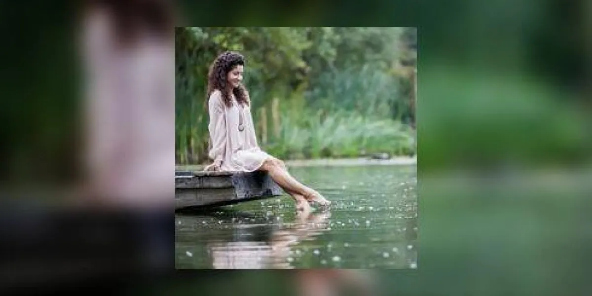 fille sur le lac fille sur le lac