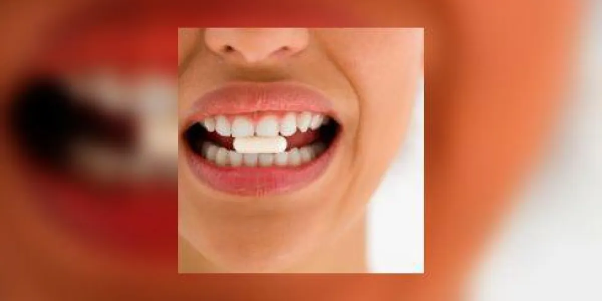 femme prenant la pilule femme prenant la pilule