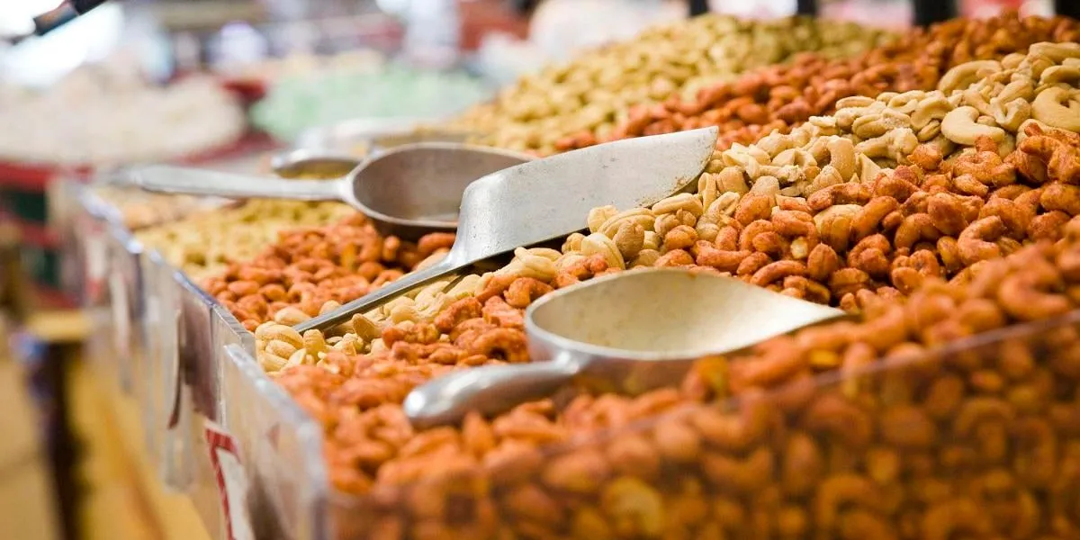 cashews cashews