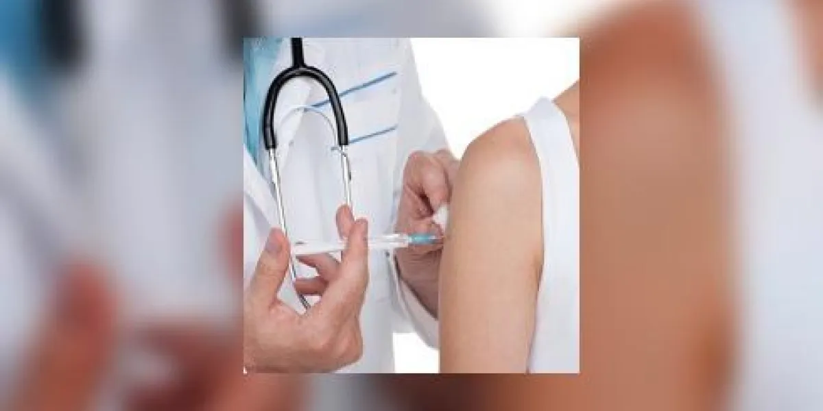 personne recevant un vaccin personne recevant un vaccin