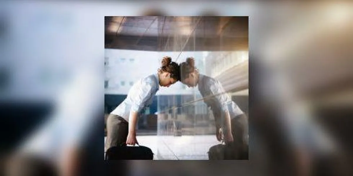 femme d'affaires triste