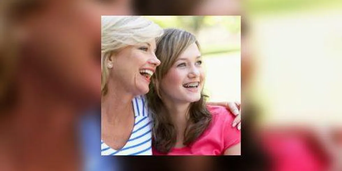 femme et sa fille adolescente femme et sa fille adolescente