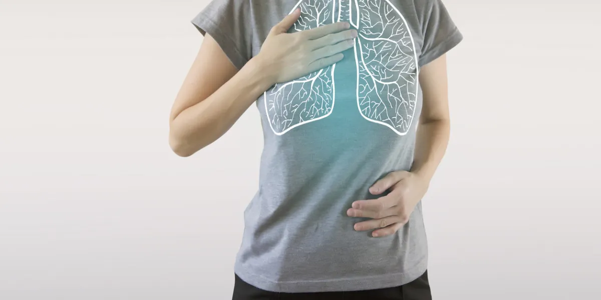 graphic visualisation of healthy human lungs highlighted blue