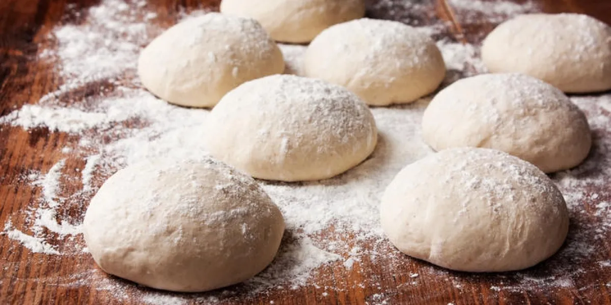 boules de pâte à pizza