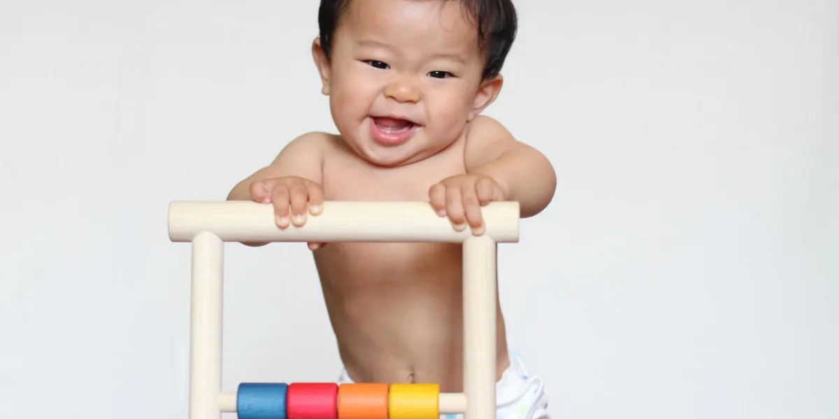 garçon japonais (8 mois) garçon japonais (8 mois)