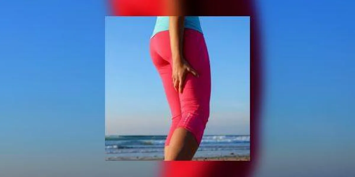 coureur avec ischio-jambiers musculaire spasme douloureux