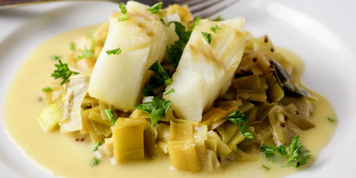 skillet braised cod with mustard and leeks