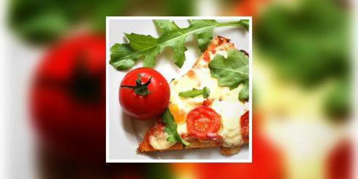 pizza au fromage et à la roquette - délicieux pizza au fromage et à la roquette - délicieux