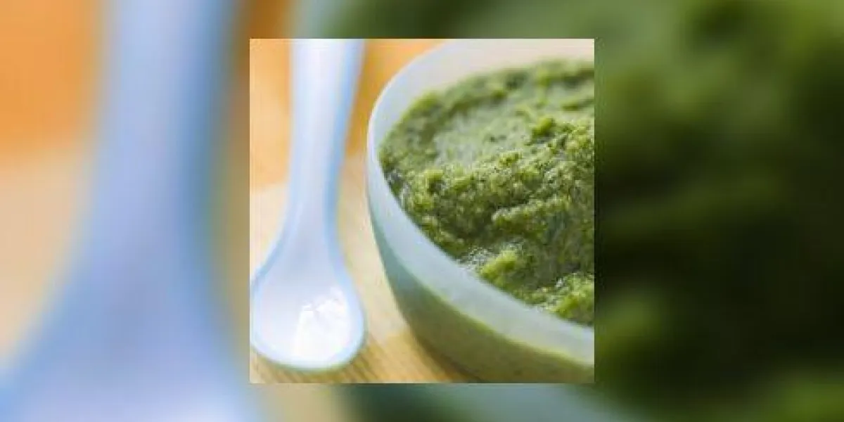 brocoli et épinards bébé nourriture purée brocoli et épinards bébé nourriture purée