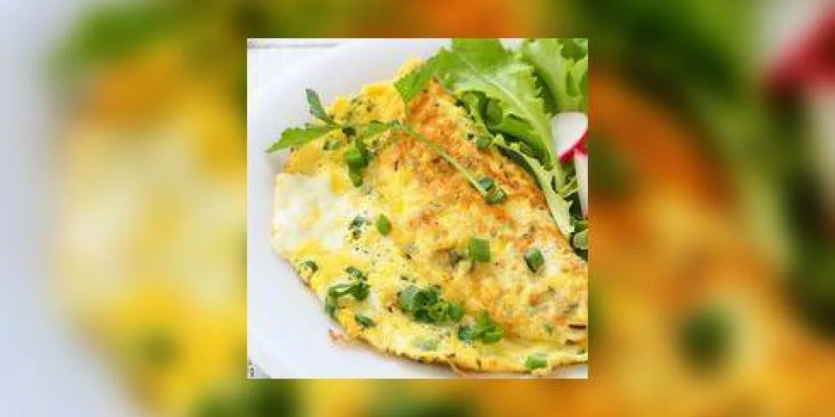 omelette aux herbes sur assiette, nourriture savoureuse omelette aux herbes sur assiette, nourriture savoureuse