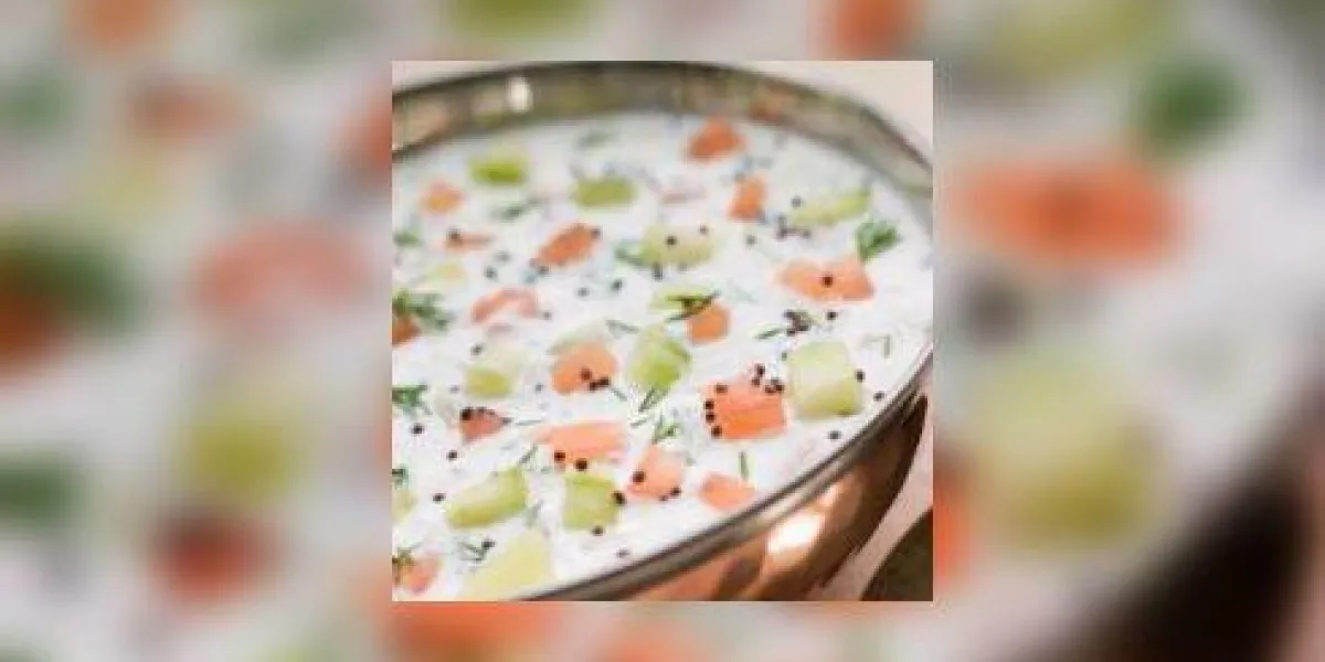 bol de soupe d'été au yogourt bol de soupe d'été au yogourt