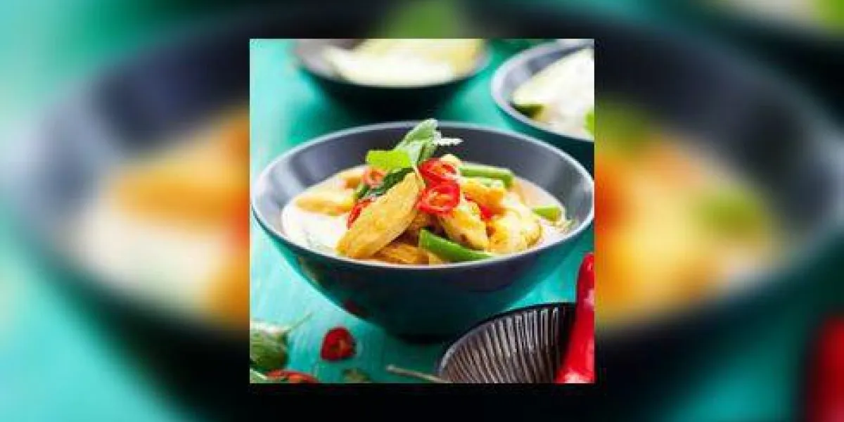 poulet au curry avec du riz