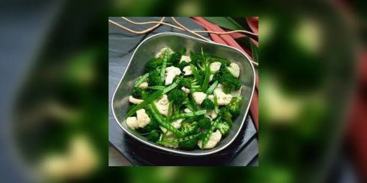 chou-fleur, brocoli et pois mange-tout chou-fleur, brocoli et pois mange-tout