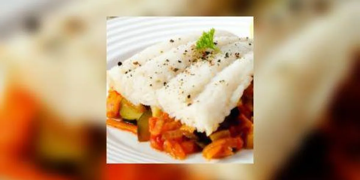 poisson bouilli avec salade de légumes