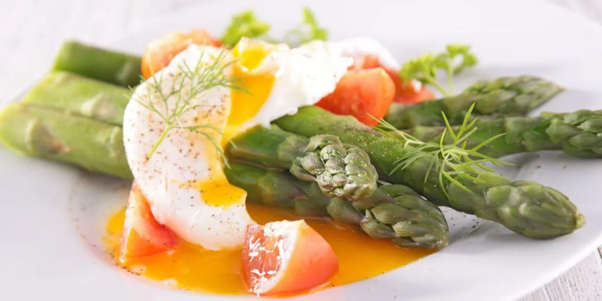 asperges avec oeuf poché
