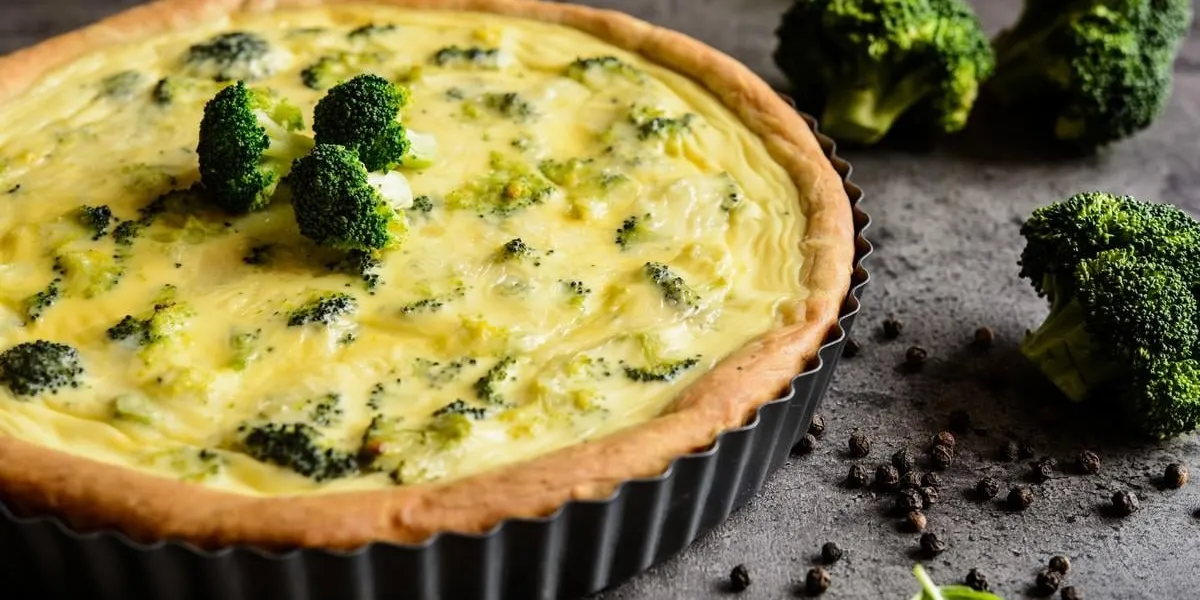 traditional vegetable quiche with broccoli and cheese traditional vegetable quiche with broccoli and cheese
