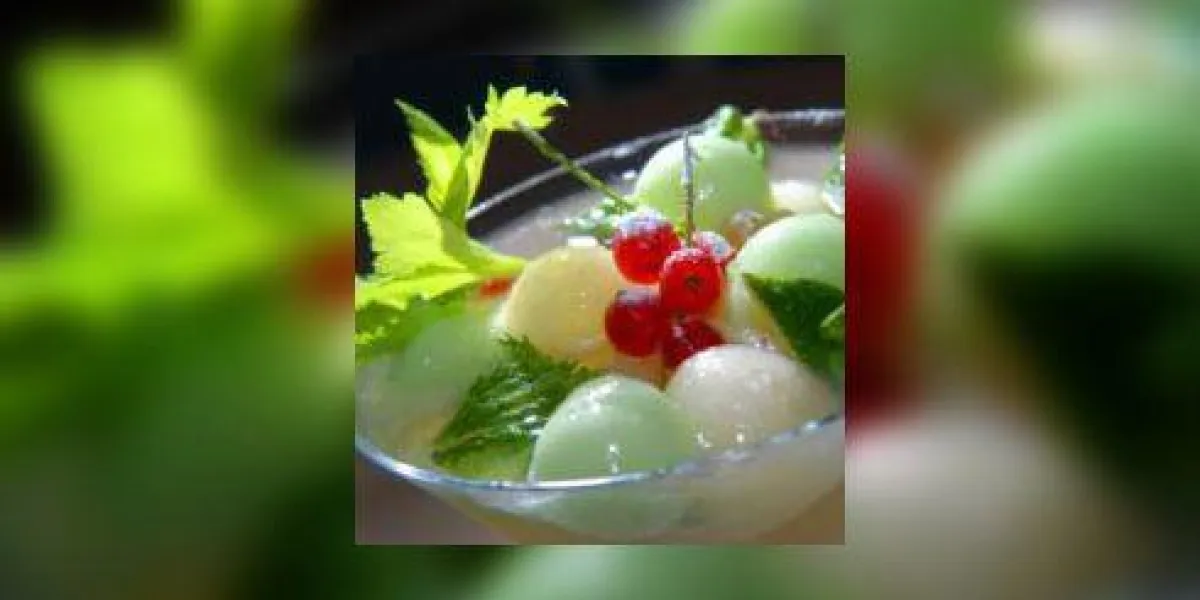 soupe de melon froid avec groseille