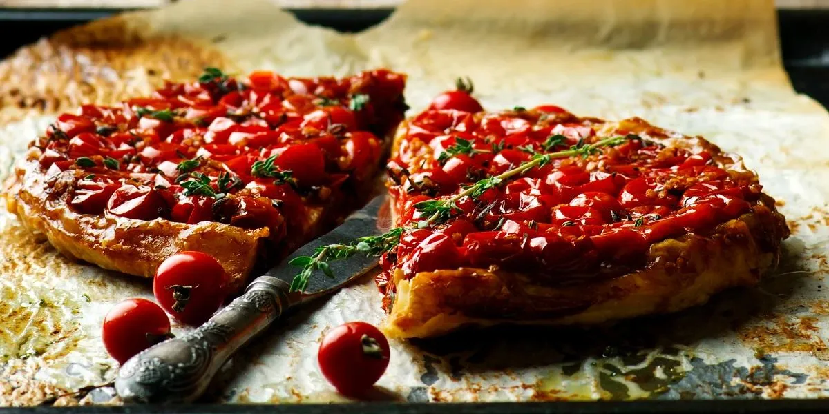 tomato tarte tatinstyle rusticselective focus tomato tarte tatinstyle rusticselective focus