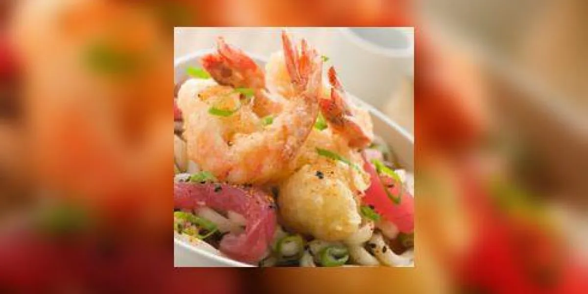 bol de crevettes tempura tigre et bouillon de nouilles udon