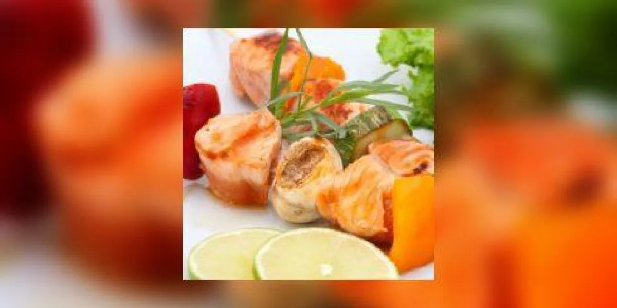 brochettes de saumon et de légumes