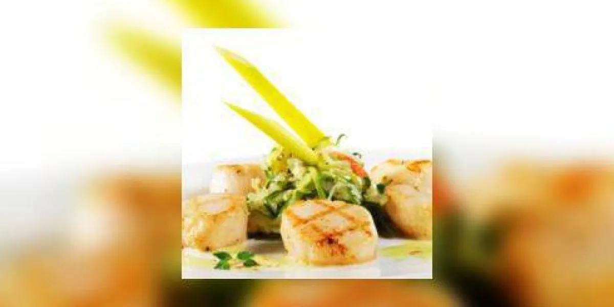 pétoncle de mer aux spaghettis aux courgettes